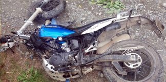 На Прикарпатті мотоцикл на швидкості врізався у автомобіль-порушник. 16-річна “байкерша” потрапила до лікарні