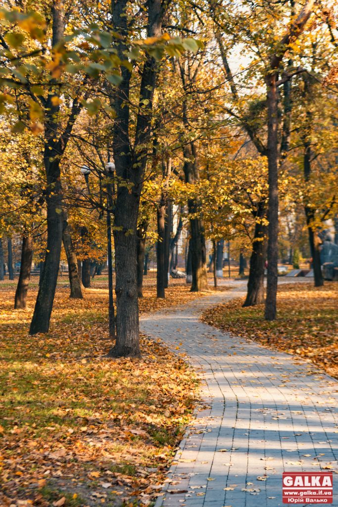 Як виглядає осінній ранок у Івано-Франківську