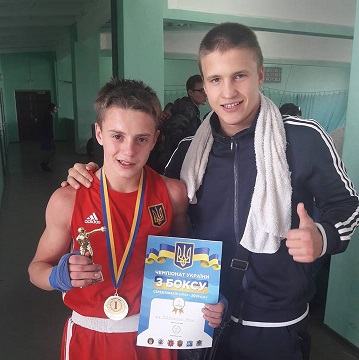 Дихає в потилицю Тайсону: юний прикарпатець виборов золото на Чемпіонаті України з боксу