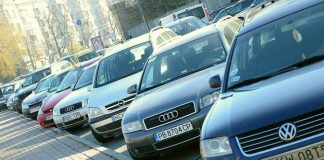 До уваги прикарпатських власників “євроблях”: штрафи за нерозмитнене авто відкладаються до 1 січня 2020 року