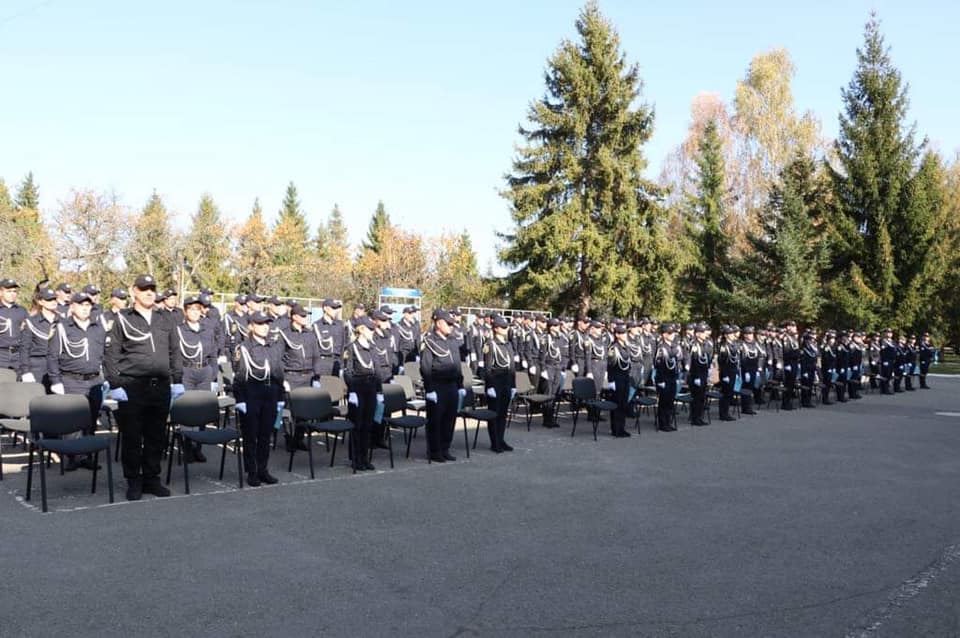На Прикарпатті поліцейські-новобранці склали присягу на вірність народові України (фоторепортаж)