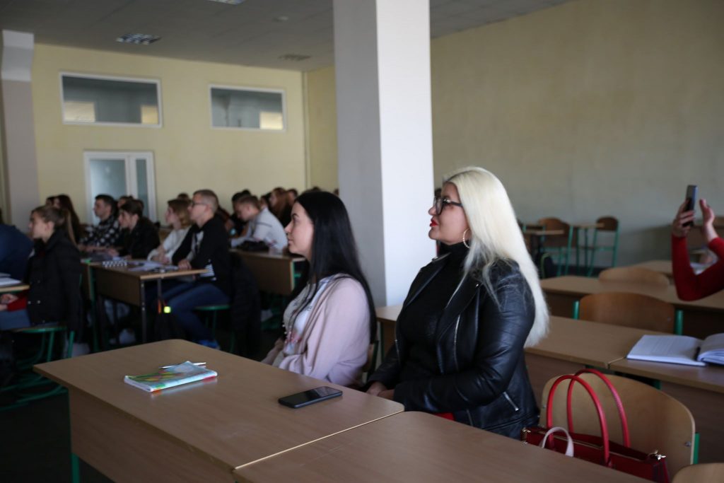 «Тату, мамо, йдемо на пари?» У Івано-Франківську студенти отримали змогу запросити на лекції своїх батьків