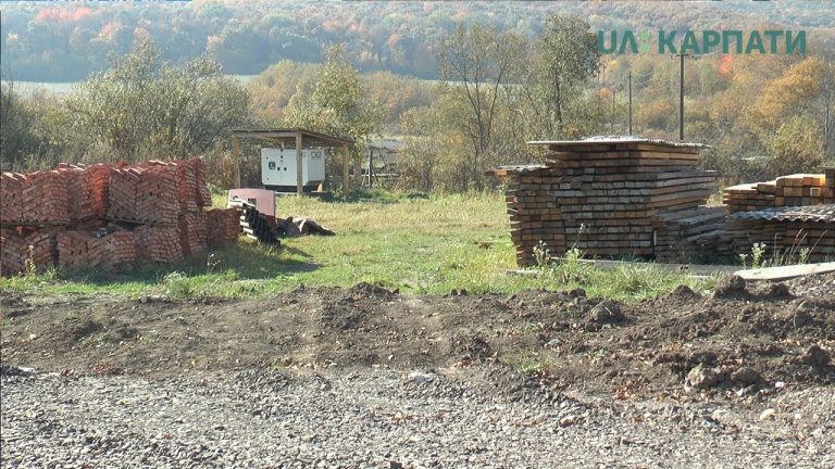 Жителі сіл Насташине та Конюшки активно виступають проти будівництва свиноферми (відео)