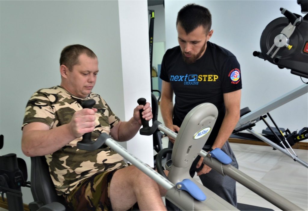 олег івахнюк