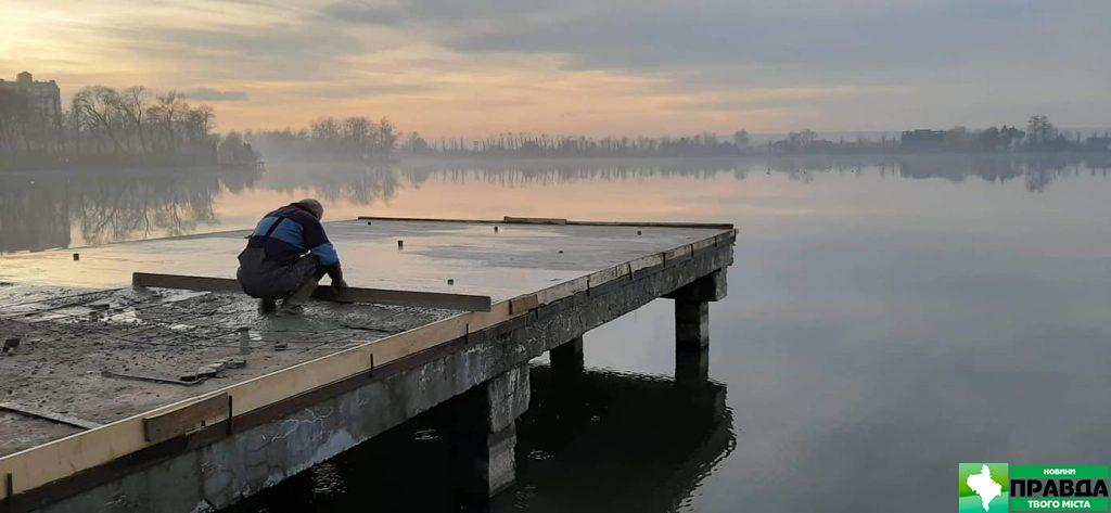 міське озеро