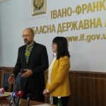 Франківські пластуни передали Вифлеємський вогонь депутатам обласної ради
