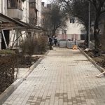 В Івано-Франківську триває ремонт дворів
