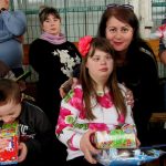 Подарували дітям трішки дива: працівники ВО "Карпати" зібрали 40 тисяч гривень на благодійність