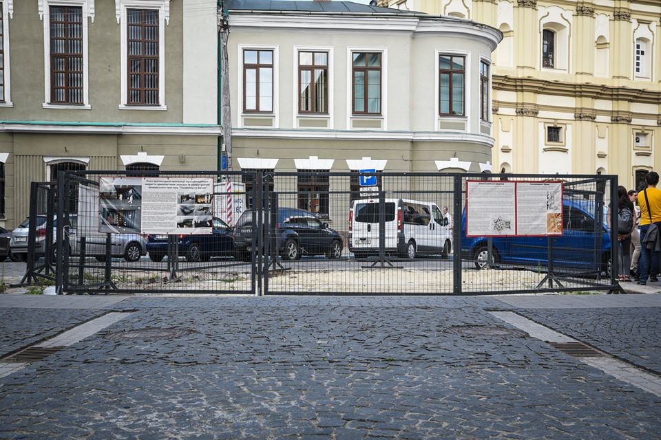 Тисменицька брама