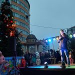 Святкова атмосфера: на Каскаді засяяла новорічна ялинка