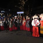 Глінтвейн, гаряче пиво та хендмейд: в Івано-Франківську урочисто відкрили різдвяний ярмарок на Вічевому майдані