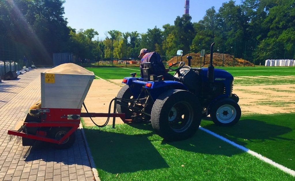 спортивний майданчик