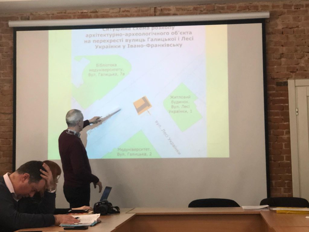 тисменицька брама