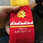 Депутат Оксана Савчук роздавала у парламенті брендовані франківські шкарпетки: фотофакт
