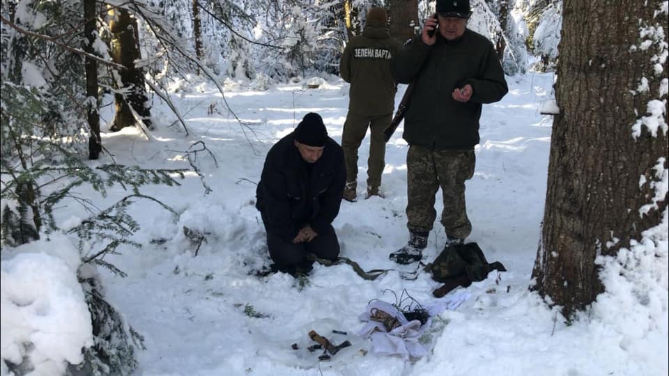 Прикарпатські лісники у січні впіймали майже два десятки браконьєрів