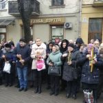Як в Івано-Франківську освячували стрітенські свічки: фоторепортаж