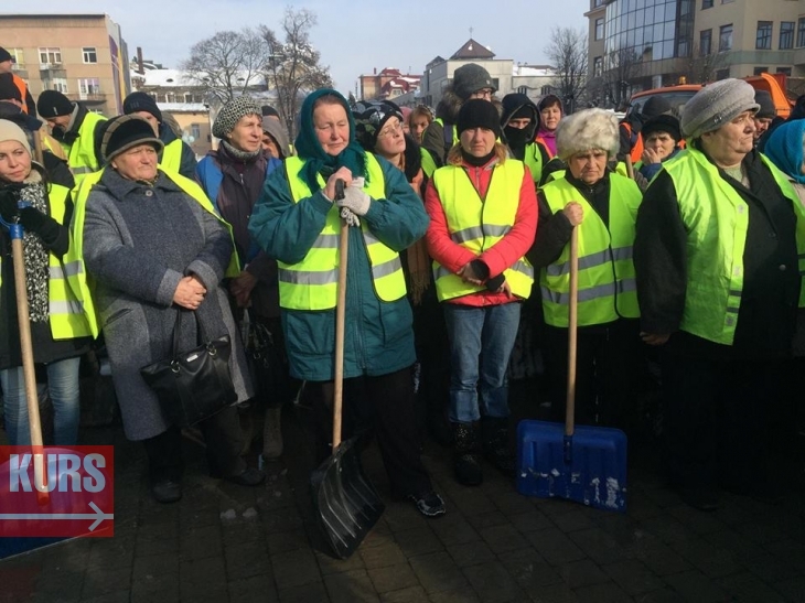 В Івано-Франківську шукають працівників на комунальні підприємства - пропонують зарплатню від 5 до 9 тисяч гривень