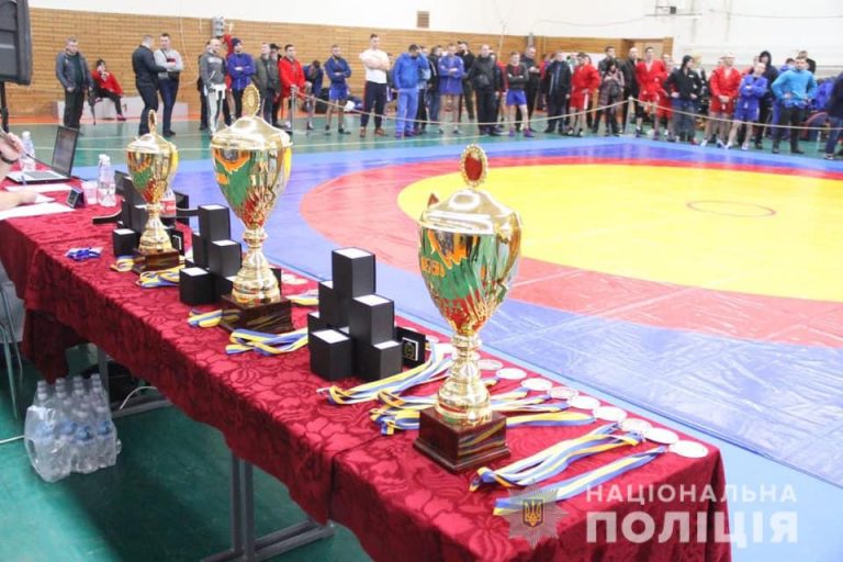 Прикарпатці позмагалися в чемпіонаті Нацполіції України з самбо: фото