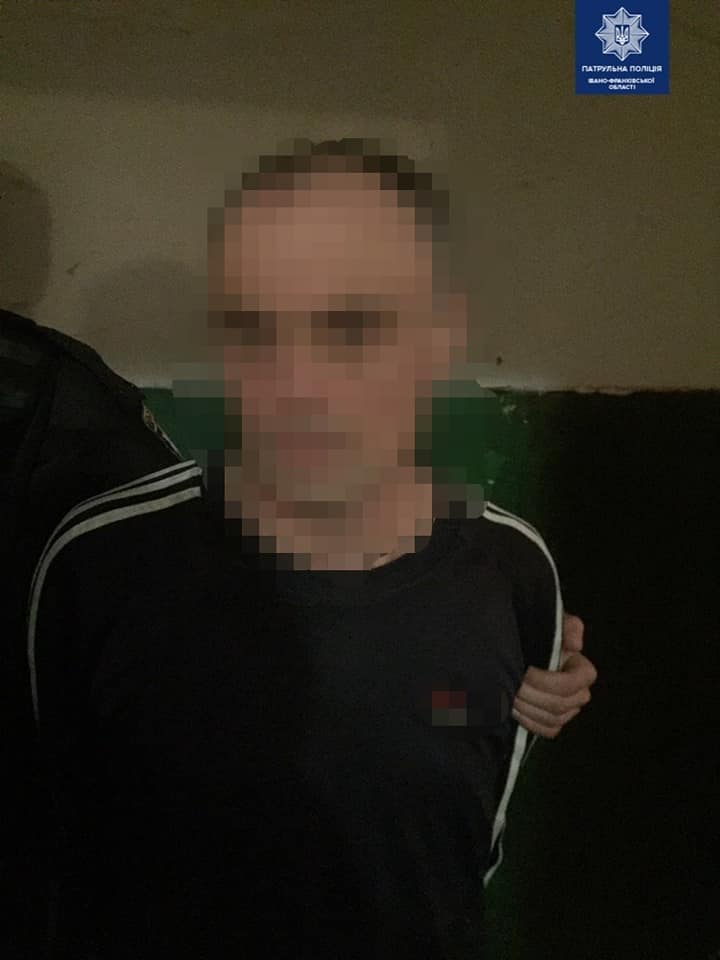 Франківця, який зливав паливо з чужої автівки затримали патрульні