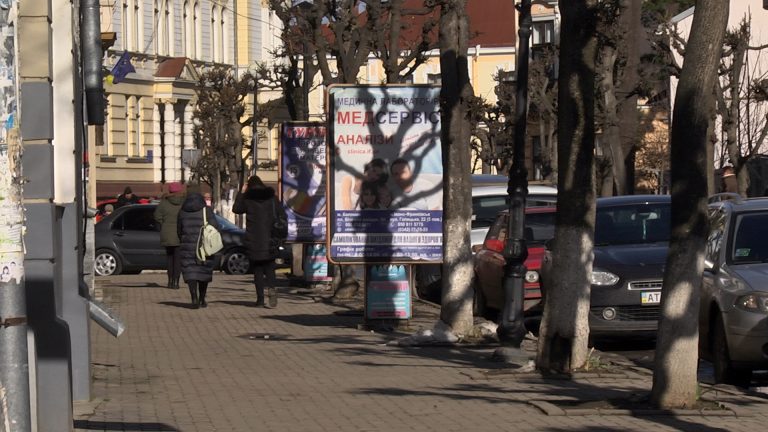 З історичної частини Коломиї приберуть білборди та сітілайти: відео