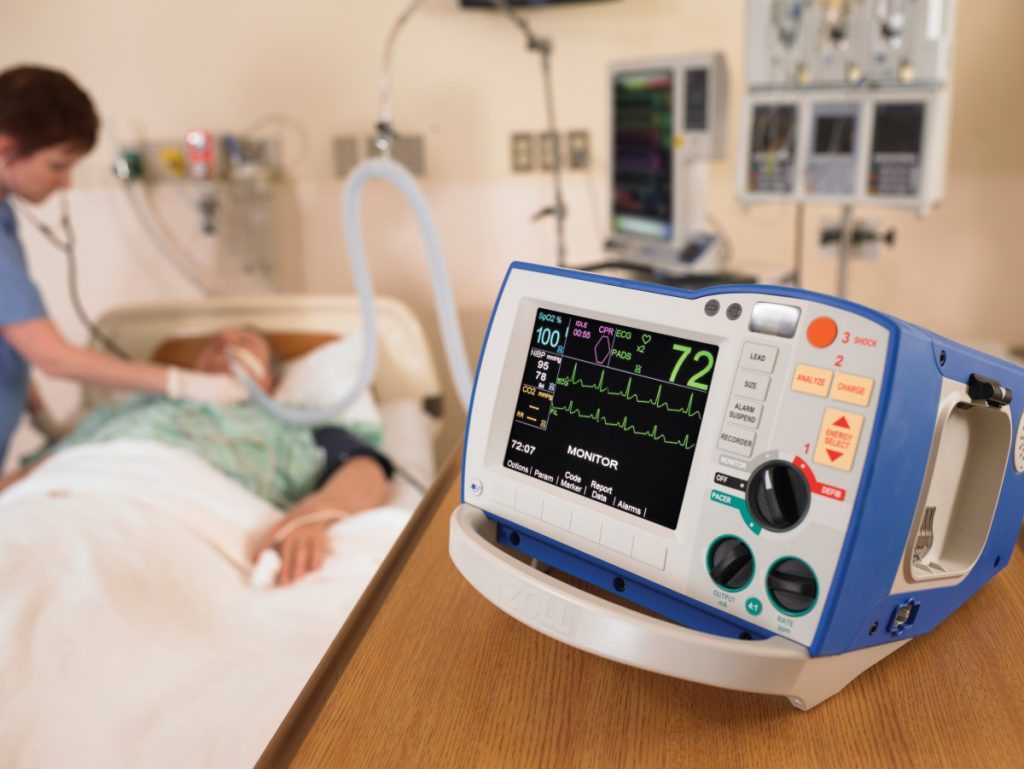 «Богослужінь не проводив, була лише незначна хода». У якому стані перебуває хворий на небезпечний вірус священик