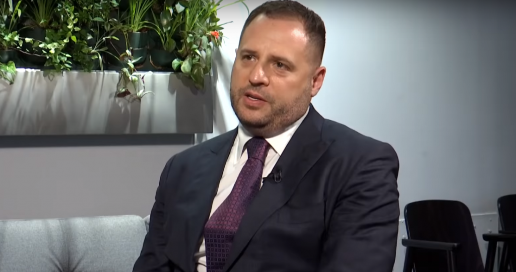 Кричав і переходив на особистості: "Слуги народу" розказали про зустріч з Єрмаком