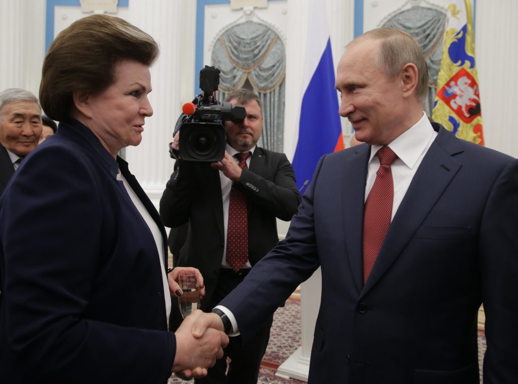 Сільську раду Чернієва просять перейменувати вулицю названу на честь першої жінки-космонавта, а нині депутата Держдуми РФ