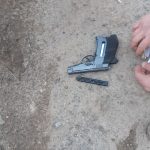 На Чорновола неадекватний чоловік розстрілював із пістолета бездомних собак: фото