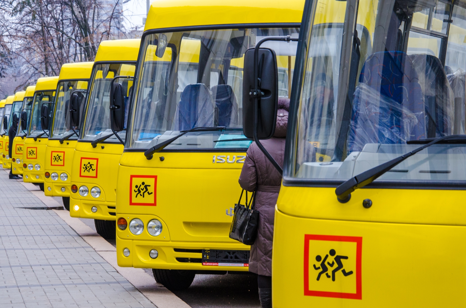 Для потреб прикарпатських школярів не вистачає понад сотні автобусів