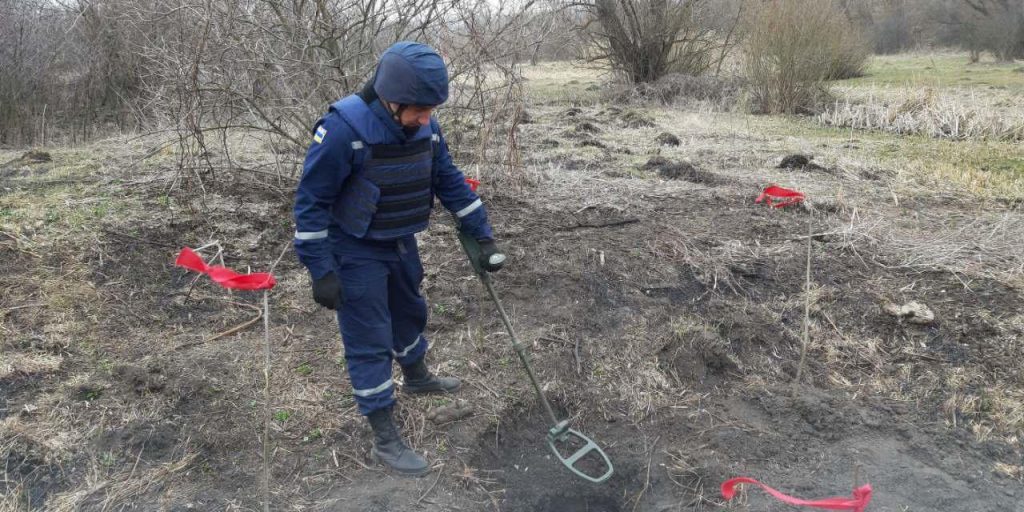 На Прикарпатті продовжують знищувати застарілу вибухівку