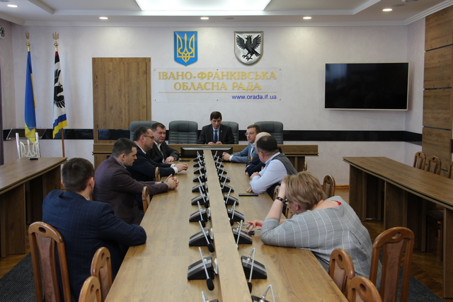 Івано-Франківська обласна рада не збиратиметься на позачергову сесію
