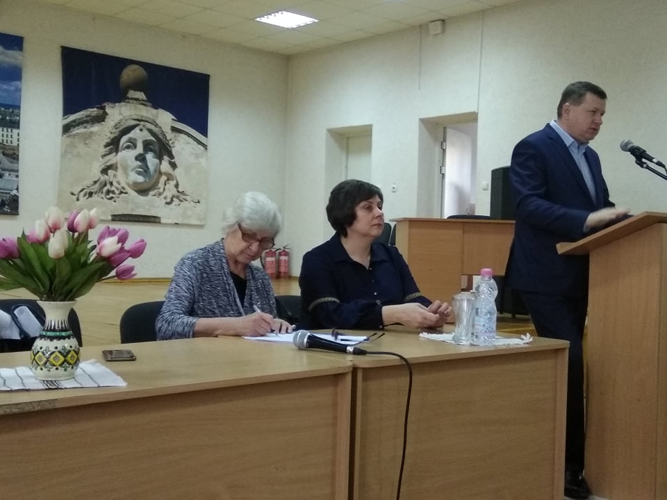 У Івано-Франківську відбулася нарада з освітянами на тему коронавірусу