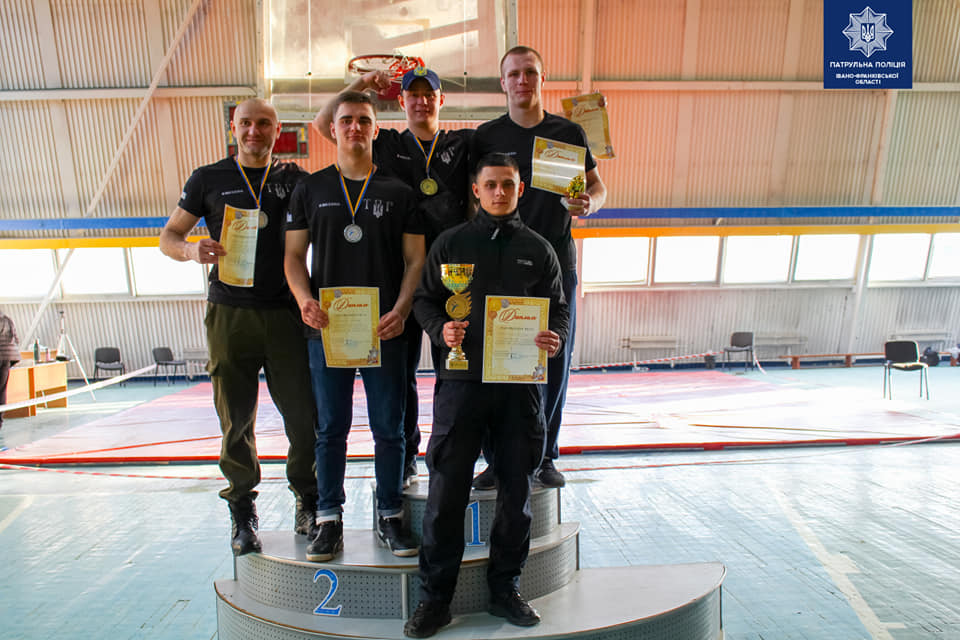 Франківські патрульні посіли призові місця в чемпіонаті з рукопашного бою: фото
