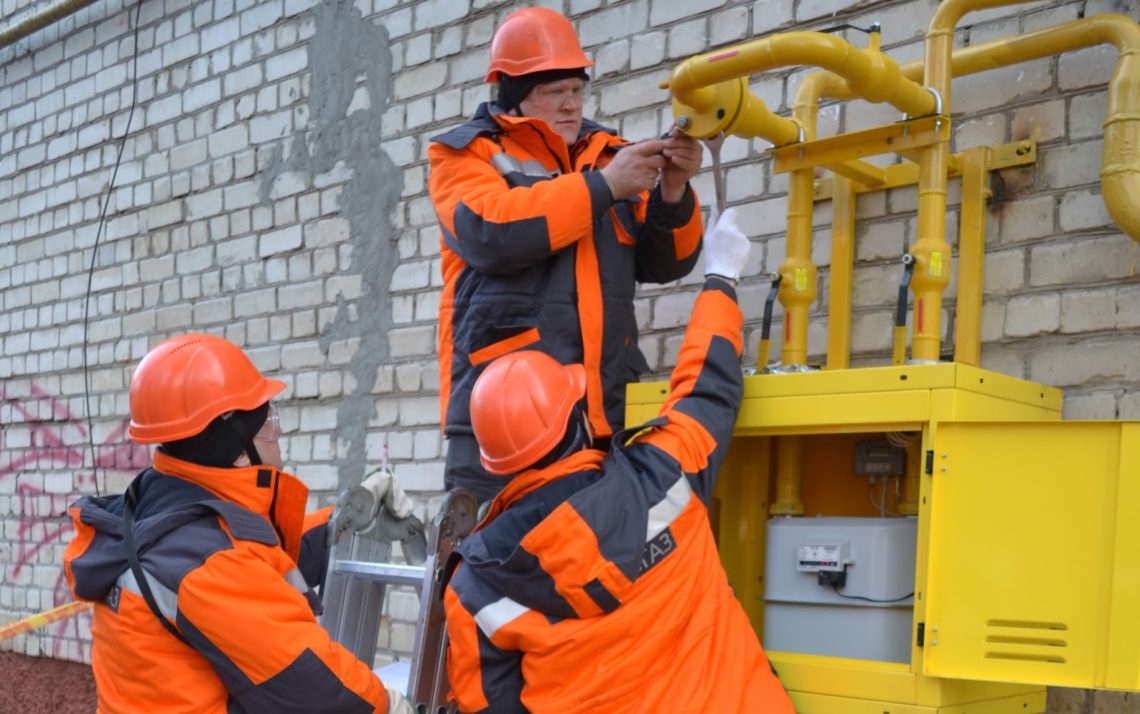 Через невідомого хулігана п'ять прикарпатських сіл сидять без газопостачання