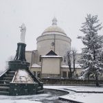 В мережу виклали фото вкутаного снігом Гошівського монастиря: фоторепортаж
