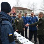 Прикарпатські нацгвардійці показали своє озброєння та спецтехніку: фоторепортаж