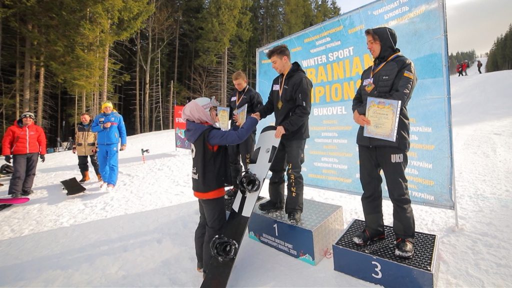 Свято драйву. Чемпіонат зі сноуборд кросу відбувся у Карпатах