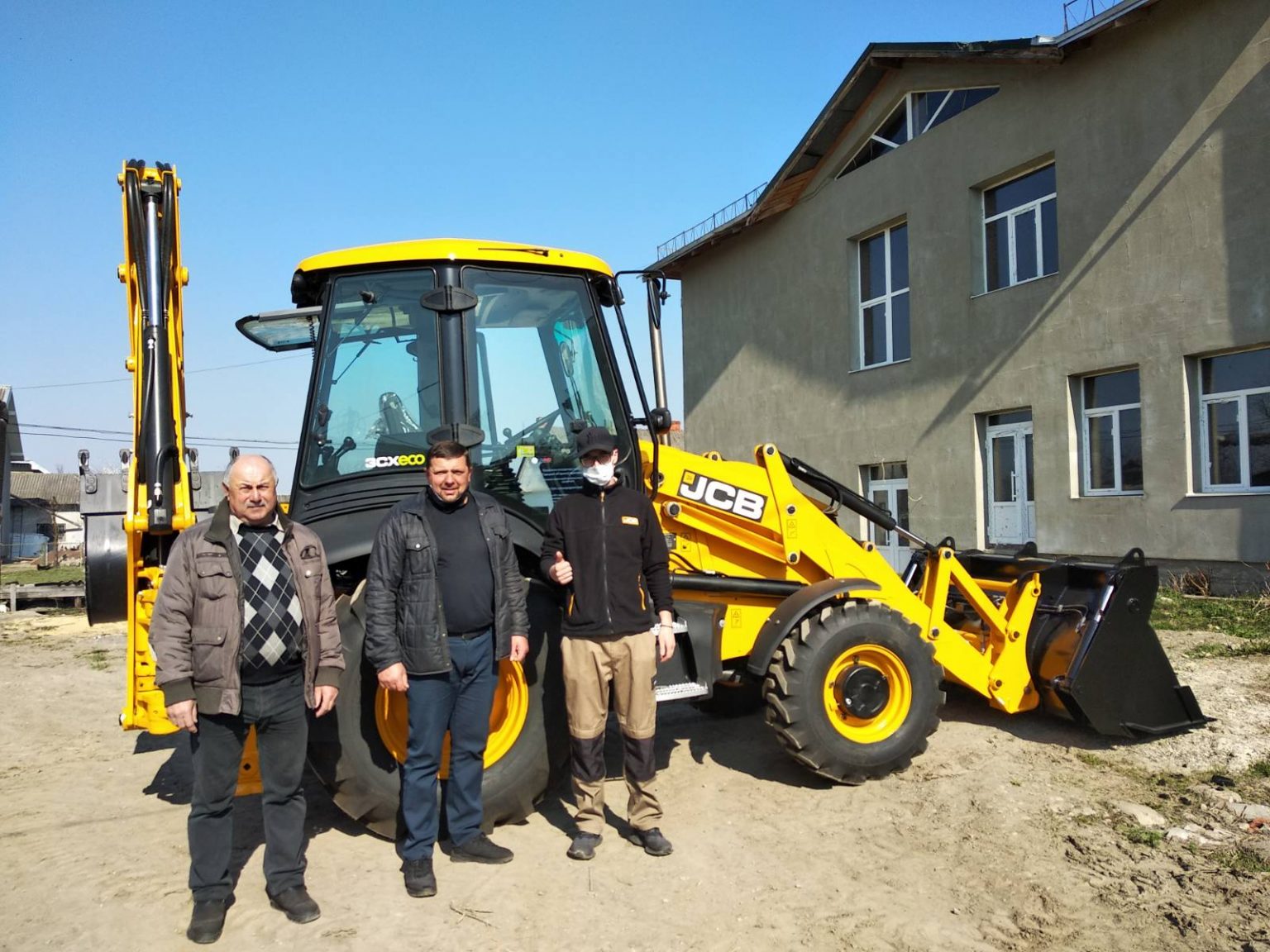 П’ядицька громада отримала нову техніку вартістю в кілька мільйонів гривень: відео