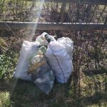 В курортному Татарові із берегів місцевих річок зібрали два причепи сміття: фото