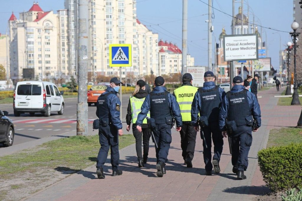 На Вербну неділю біля прикарпатських церков патрулюватиме поліція - порушників карантину штрафуватимуть