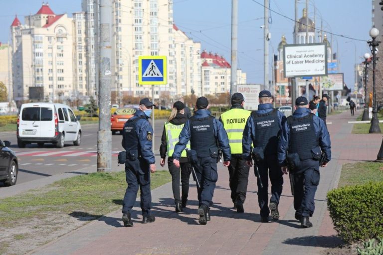 На Вербну неділю біля прикарпатських церков патрулюватиме поліція - порушників карантину штрафуватимуть