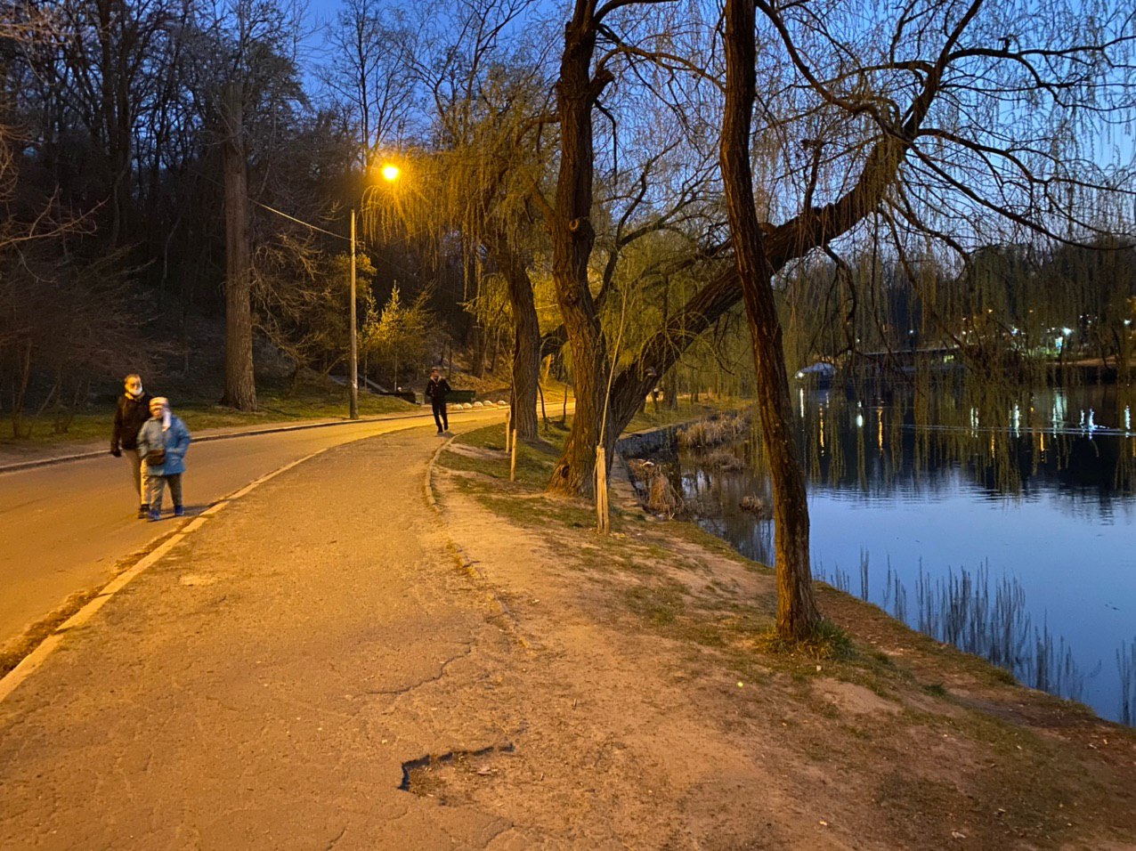 Прикарпатські рятувальники ганяють порушників карантину