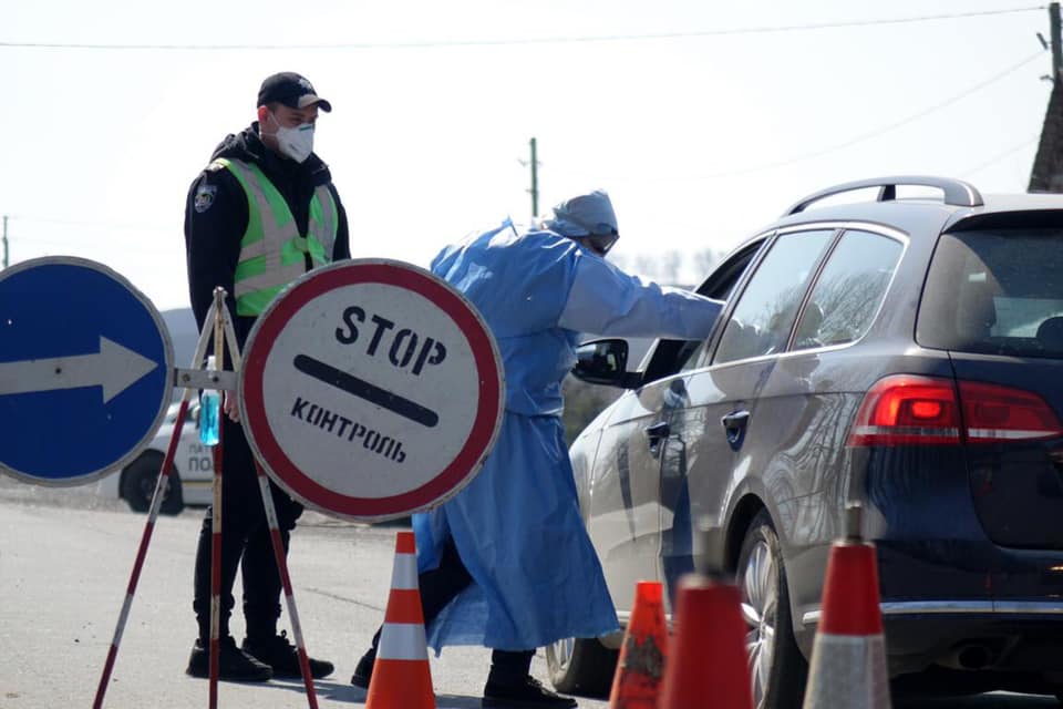 На в'їздах до Івано-Франківської області розгорнули 6 контрольно-пропускних пунктів