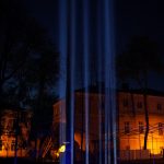 У Франківську запалили “промені вдячності” на підтримку медиків та військових: фото та відео