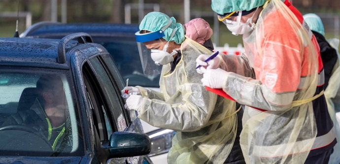 В оточеному блокпостами Перегінську підтверджено 14 випадків зараження коронавірусом