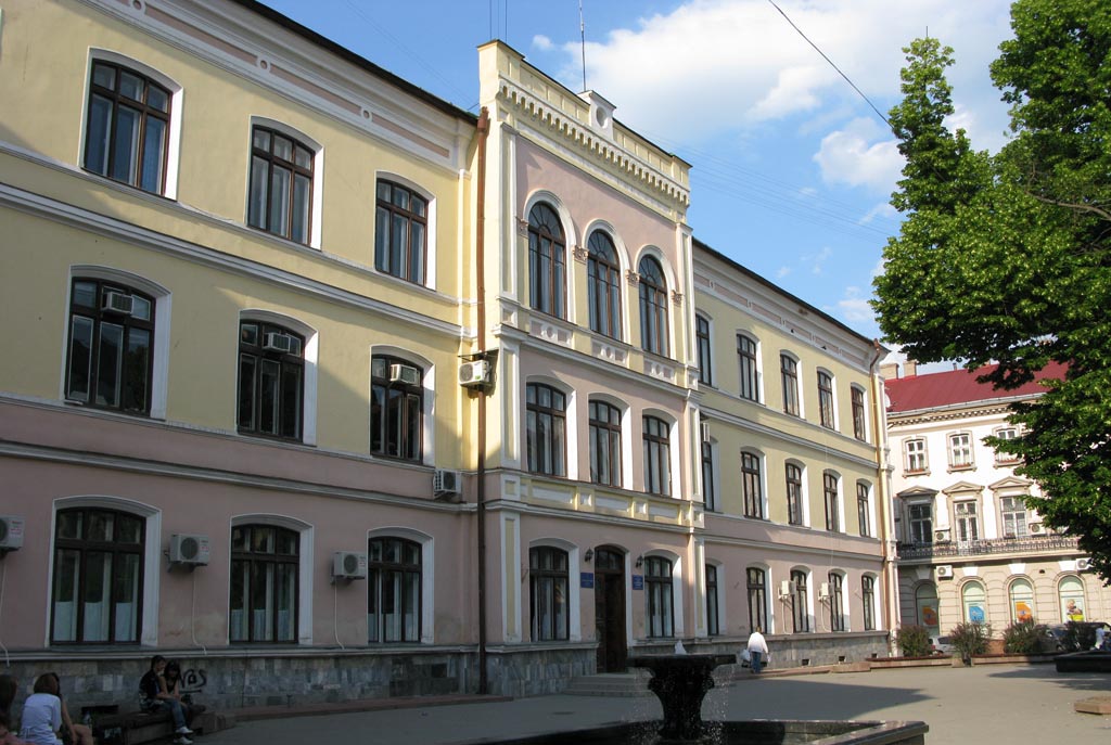 Як працює франківська міська стоматологічна поліклініка під час карантину