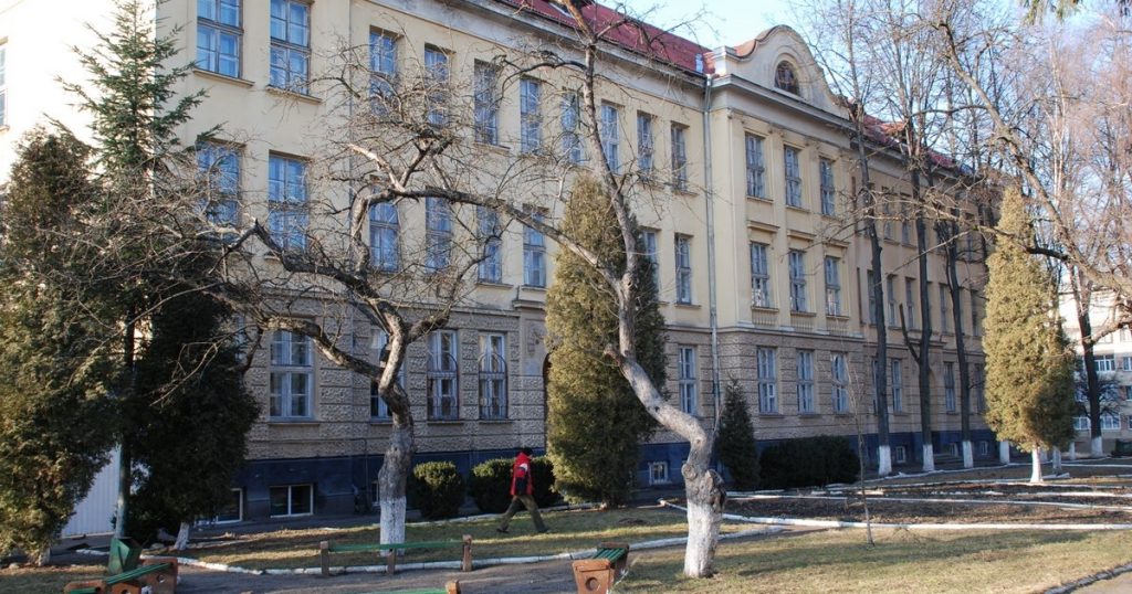 В лікарні на Матейки зроблять окремий під’їзд для пацієнтів