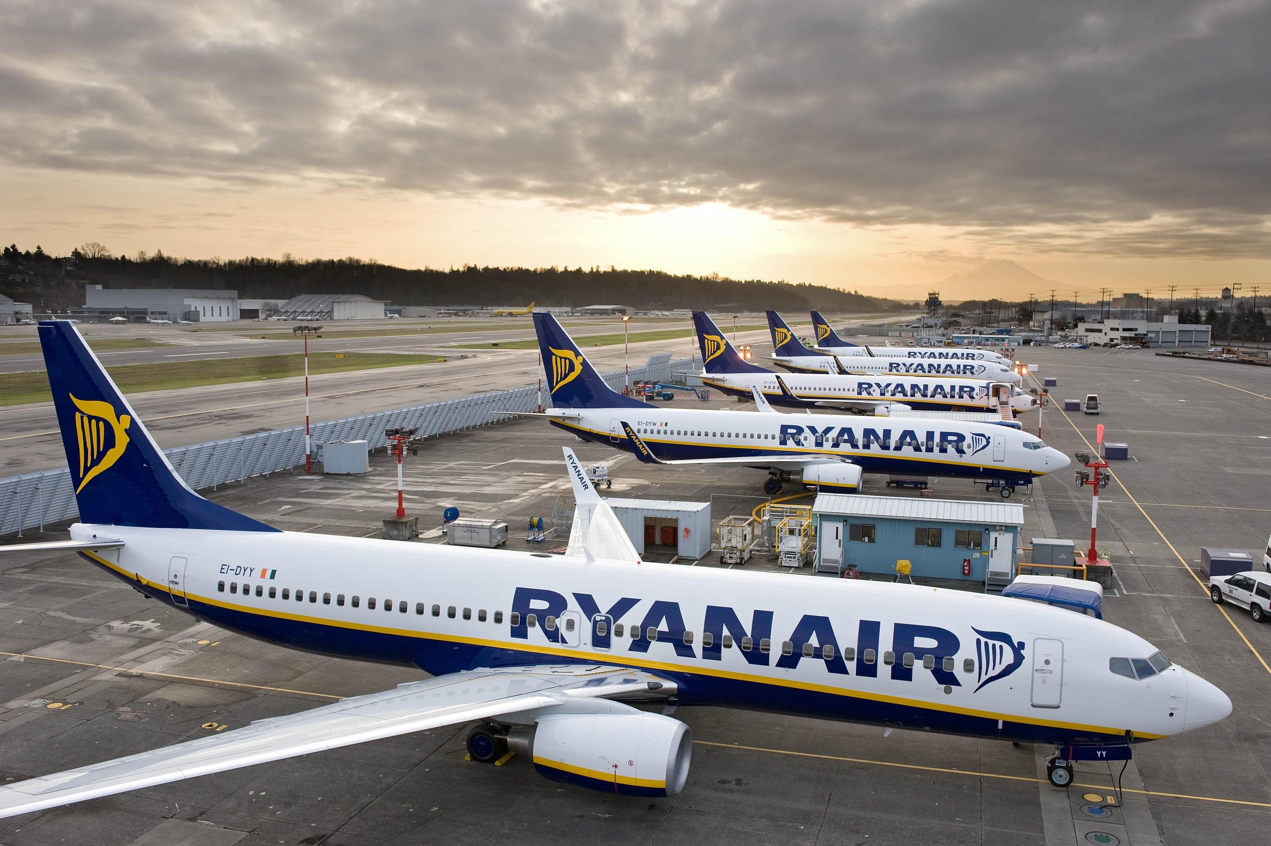 Ryanair повідомили, що готові продавати квитки за 1 євро, щоб підняти літаки у небо