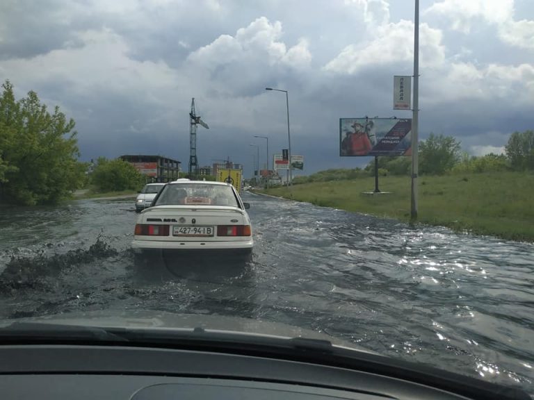 Після сильної зливи Івано-Франківськ традиційно "поплив"