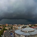 Франківчани у мережі діляться фотографіями грозового неба над містом: фото і відео
